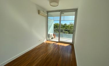 Departamento. Vista al río. 4 amb Dep. Coch doble. Amenities