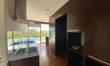Departamento. Vista al río. 4 amb Dep. Coch doble. Amenities