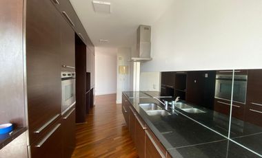 Departamento. Vista al río. 4 amb Dep. Coch doble. Amenities