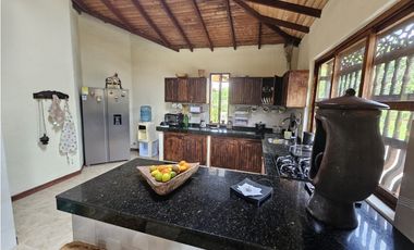 Se Vende Finca en La Tebaida Vía al Valle