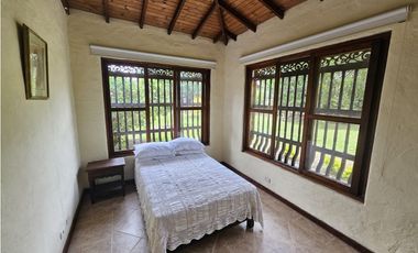 Se Vende Finca en La Tebaida Vía al Valle