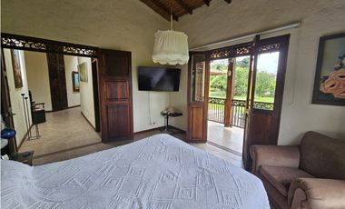Se Vende Finca en La Tebaida Vía al Valle
