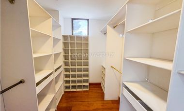 Venta de Apartamento en El Poblado / Balsos