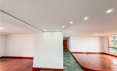 Venta de Apartamento en El Poblado / Balsos