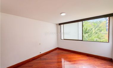 Venta de Apartamento en El Poblado / Balsos