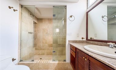 Venta de Apartamento en El Poblado / Balsos