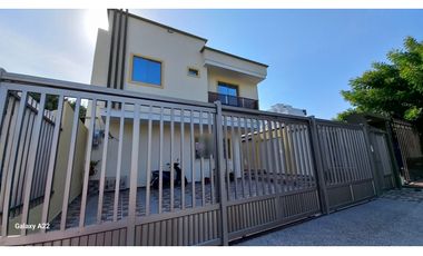CASA EN VENTA DUPLEX EN LOS ANDES