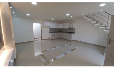 CASA EN VENTA DUPLEX EN LOS ANDES