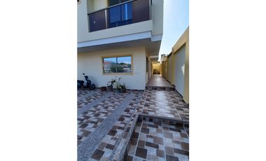 CASA EN VENTA DUPLEX EN LOS ANDES