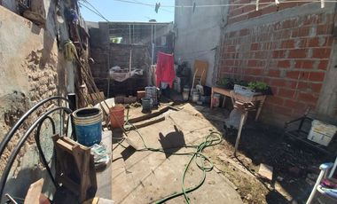 Casa a reciclar • Cabral 200 • Fray Luis Beltran