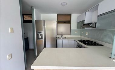 SE VENDE APARTAMENTO MEDELLN ALTOS DEL POBLADO EDIF INTERCLUB 3 habit