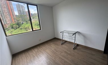 SE VENDE APARTAMENTO MEDELLN ALTOS DEL POBLADO EDIF INTERCLUB 3 habit