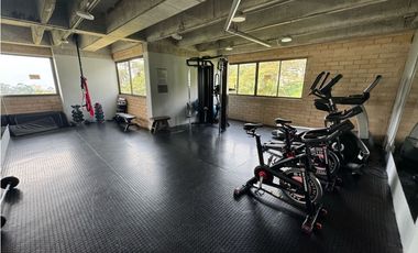 SE VENDE APARTAMENTO MEDELLN ALTOS DEL POBLADO EDIF INTERCLUB 3 habit