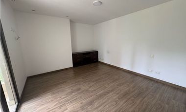 SE VENDE APARTAMENTO MEDELLN ALTOS DEL POBLADO EDIF INTERCLUB 3 habit
