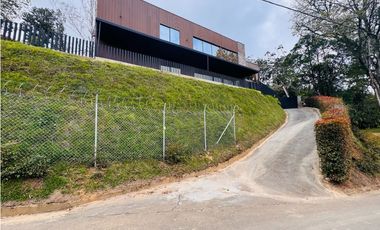 vendo casa finca Vía Rionegro San vicente Ferrer unidad cerrada