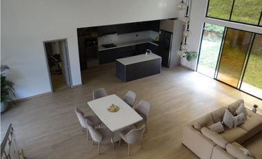vendo casa finca Vía Rionegro San vicente Ferrer unidad cerrada