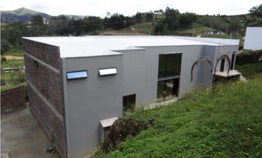 vendo casa finca Vía Rionegro San vicente Ferrer unidad cerrada
