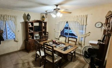 CASA EN RENTA, CONTRY - COLONIAL LA SILLA