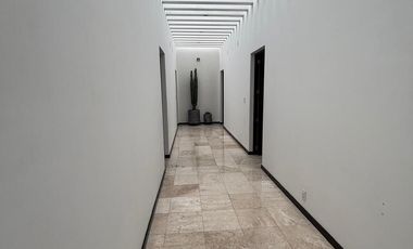 CASA RESIDENCIAL EN RENTA EN EL CLUB Y DENTRO DEL CAMPO DE GOLF TRES MARIAS