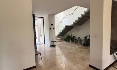 CASA RESIDENCIAL EN RENTA EN EL CLUB Y DENTRO DEL CAMPO DE GOLF TRES MARIAS