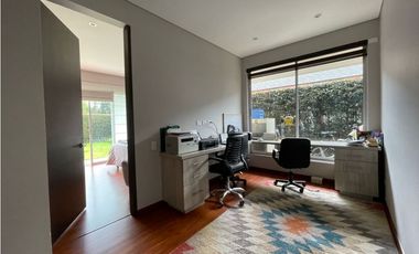 Véndenos hermosa casa en Cajicá