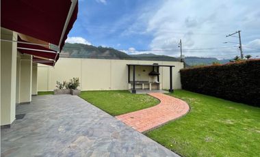 Véndenos hermosa casa en Cajicá