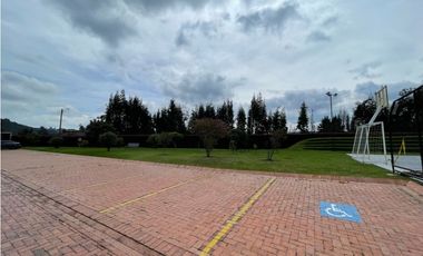 Véndenos hermosa casa en Cajicá