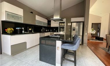 Véndenos hermosa casa en Cajicá
