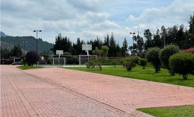 Véndenos hermosa casa en Cajicá