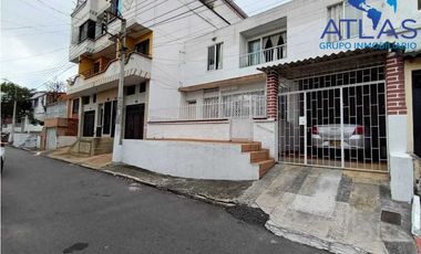 VENTA PERMUTA CASA EN EL BARRIO ALVAREZ / BUCARAMANGA COD: 806