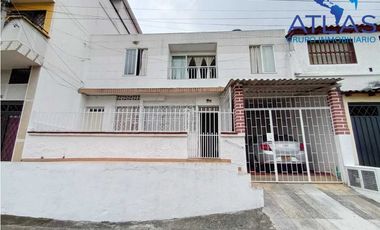 VENTA PERMUTA CASA EN EL BARRIO ALVAREZ / BUCARAMANGA COD: 806