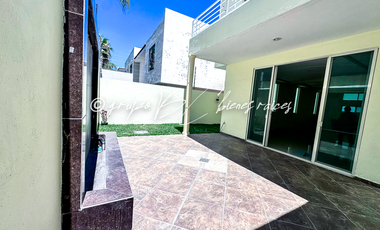 CASA EN RENTA  JARDIN REAL