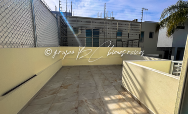CASA EN RENTA  JARDIN REAL