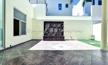 CASA EN RENTA  JARDIN REAL