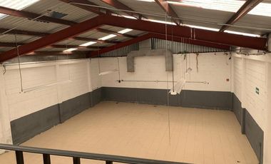 RENTA BODEGA DE 250M2 EN LA PARTE BAJA DE LAS AGUILAS