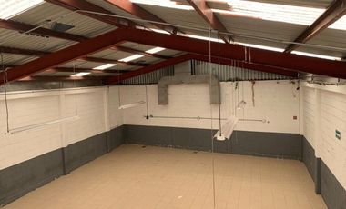 RENTA BODEGA DE 250M2 EN LA PARTE BAJA DE LAS AGUILAS