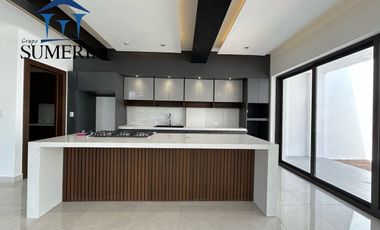 SE VENDE CASA EN ALTOZANO EN ESQUINA