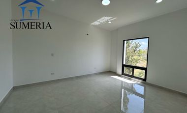 SE VENDE CASA EN ALTOZANO EN ESQUINA