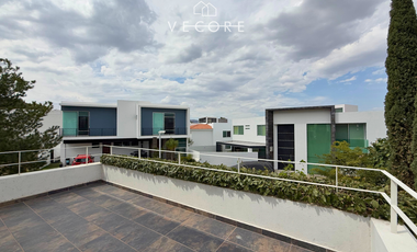 RESIDENCIA EN VENTA EN DIANA NATURA, ZAPOPAN