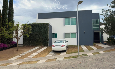 RESIDENCIA EN VENTA EN DIANA NATURA, ZAPOPAN