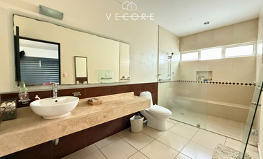 RESIDENCIA EN VENTA EN DIANA NATURA, ZAPOPAN