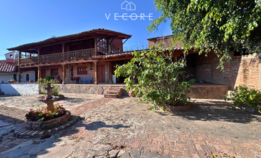 CASA EN VENTA EN EL CENTRO DE TAPALPA, JALISCO