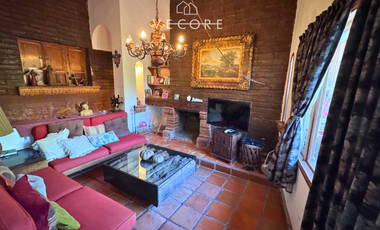 CASA EN VENTA EN EL CENTRO DE TAPALPA, JALISCO