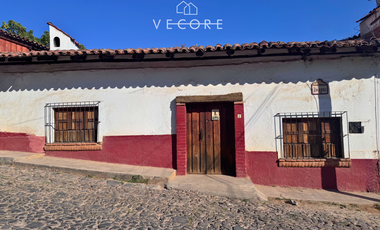 CASA EN VENTA EN EL CENTRO DE TAPALPA, JALISCO
