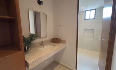 Casa en venta Nueva en privada, Amueblada y equipada en Conkal Yucatán