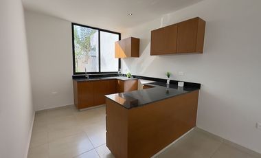 Casa en venta Nueva en privada, Amueblada y equipada en Conkal Yucatán