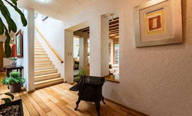 EN VENTA CASA CON SEGURIDAD EN BOSQUES DE LAS LOMAS