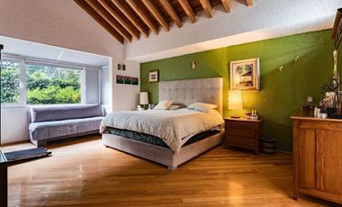 EN VENTA CASA CON SEGURIDAD EN BOSQUES DE LAS LOMAS