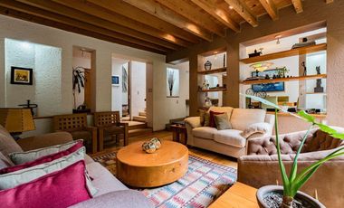 EN VENTA CASA CON SEGURIDAD EN BOSQUES DE LAS LOMAS