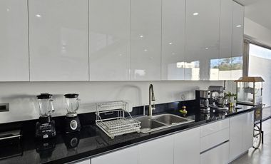 Entrega Inmediata| 3 recámaras| Alberca| Dentro de privada